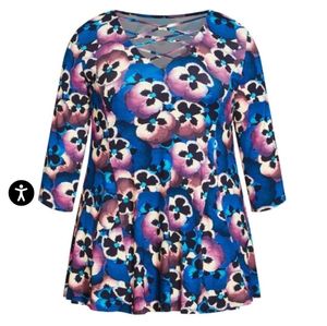 NWT Women's Plus Size Tunic, Pansies Fabric with Keyhole in Front.